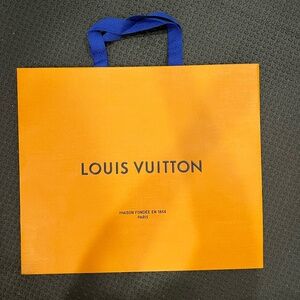 Louis Vuitton Shopping bag